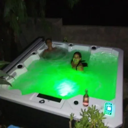 Zenrepublic, Your Private With Outdoor Jacuzzi & Pool With Stunning Ocean Views