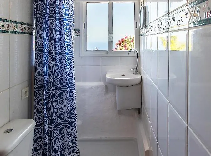 Villa Zenrepublic, Your Private With Outdoor Jacuzzi & Pool With Stunning Ocean Views